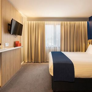 Holiday Inn Express Poole By Ihg